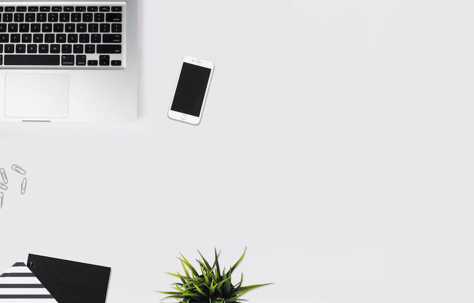 Is er een speciaal systeem beschikbaar op de website van bencom om internetabbonementen te vergelijken?
